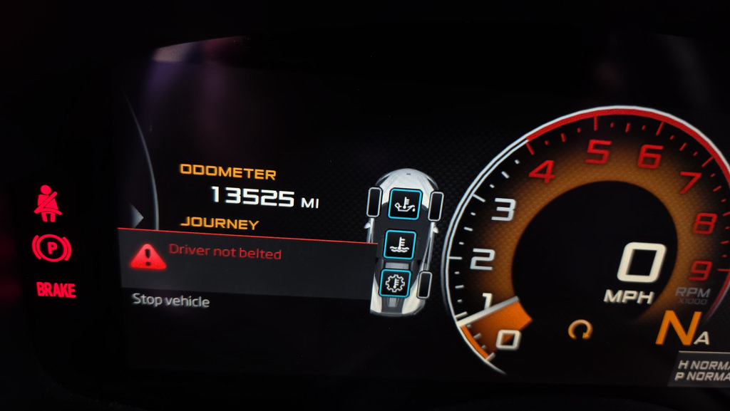 Used 2018 McLaren 570S Spider RWD image 21