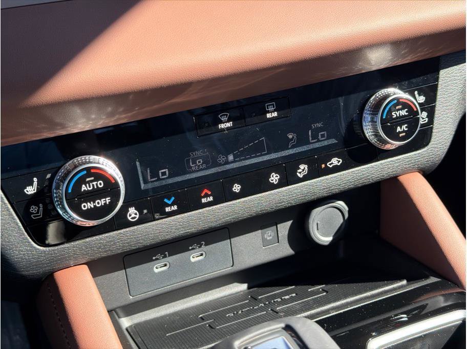 New 2026 Mitsubishi Outlander SEL Black Edition image 13