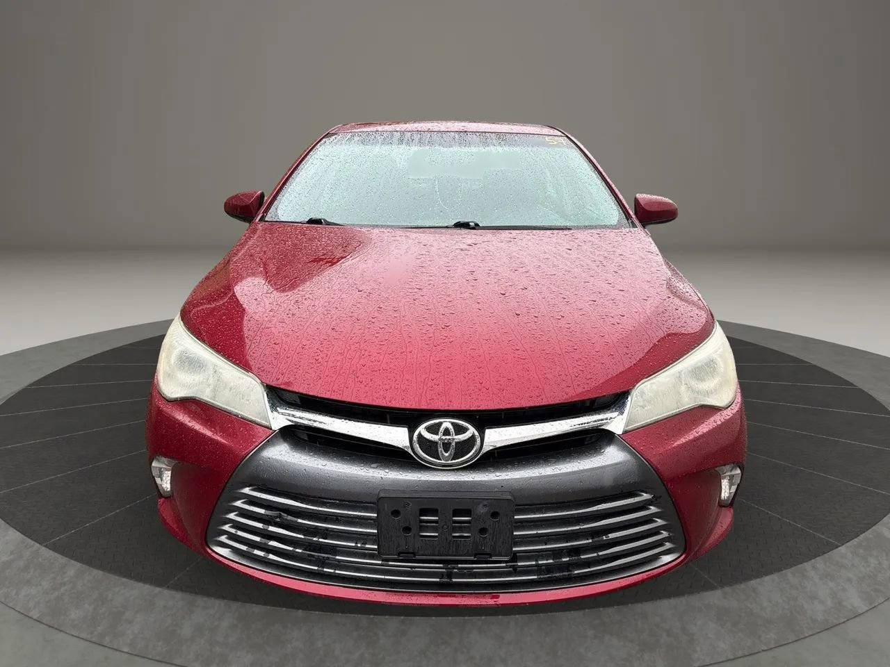 Used 2015 Toyota Camry LE FWD image 2