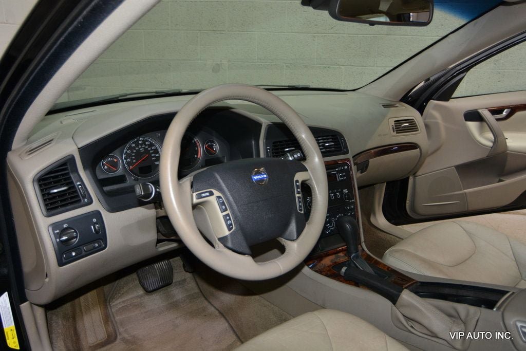 Used 2007 Volvo V70 2.4 FWD image 12