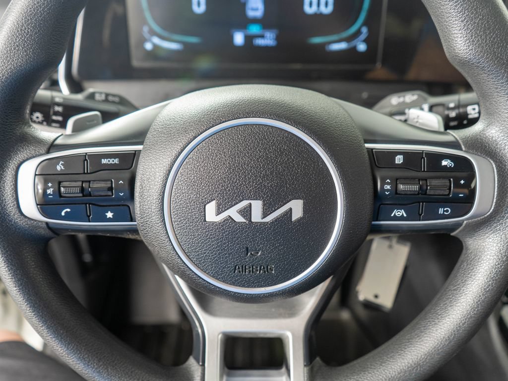 Used 2023 Kia Sportage LX AWD/4WD image 14