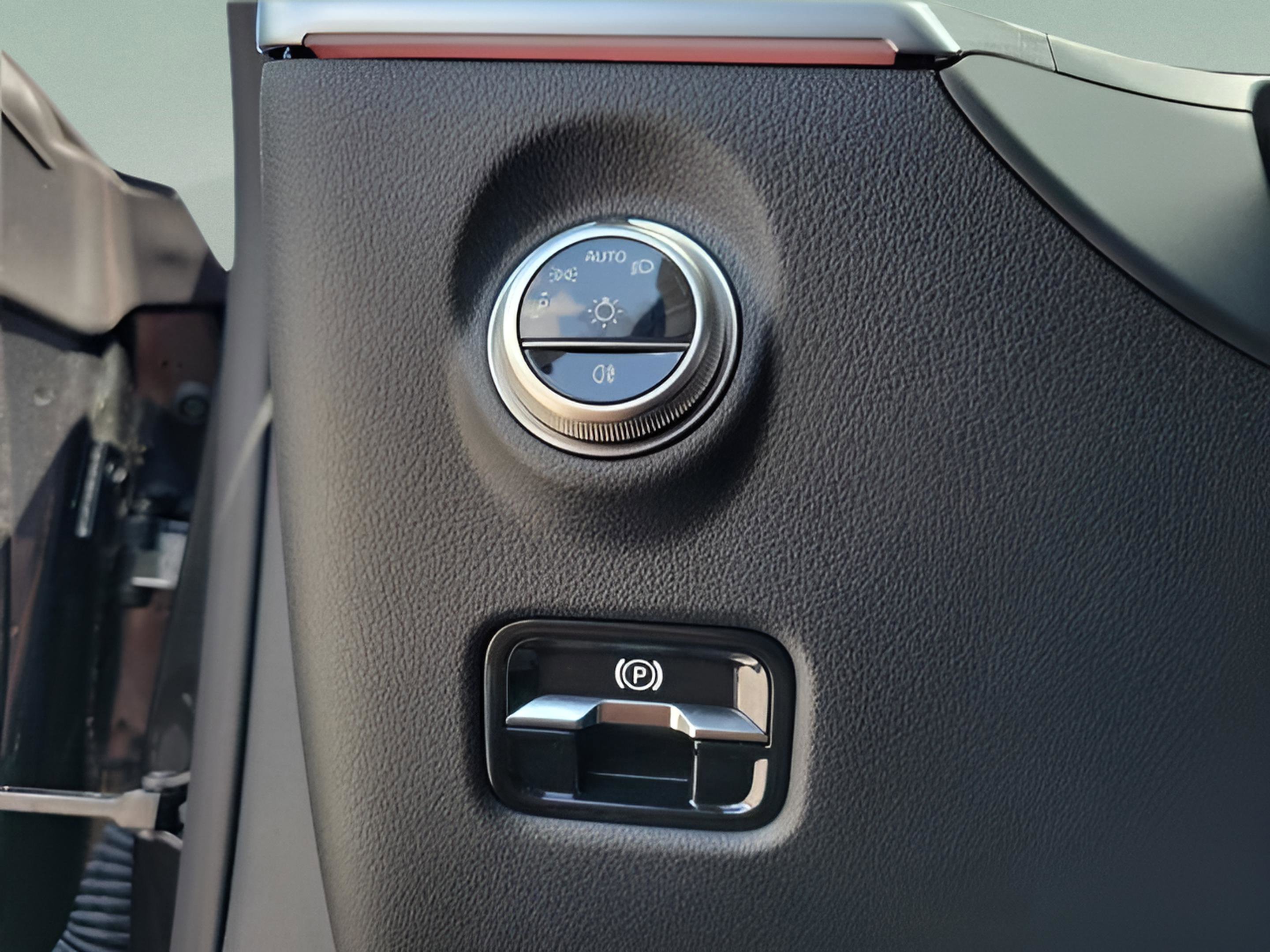 Used 2026 Mercedes-Benz CLE 300 4MATIC Coupe image 19