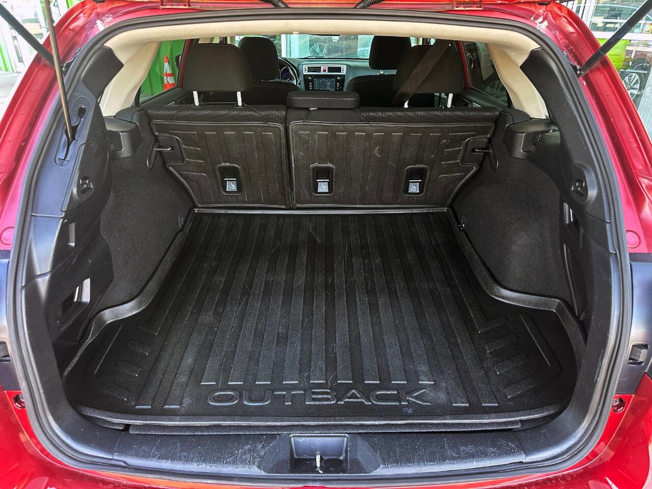 Used 2017 Subaru Outback 2.5i Premium image 13