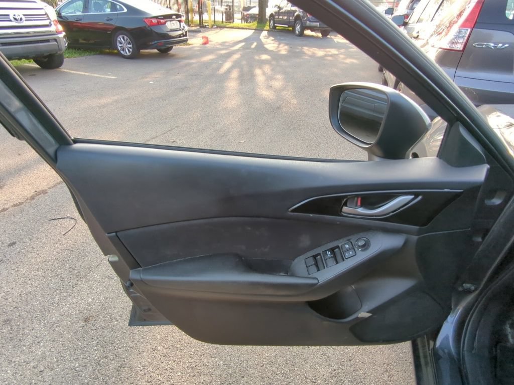 Used 2016 MAZDA MAZDA3 i Sport FWD image 8