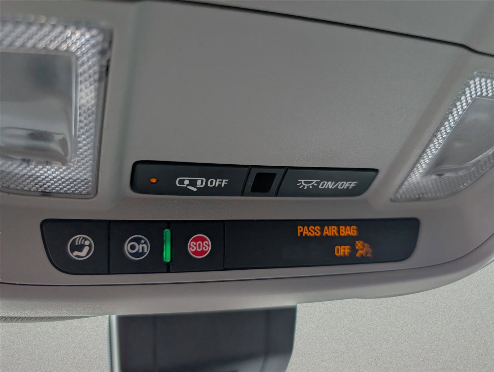 Used 2024 GMC Terrain SLE FWD image 12