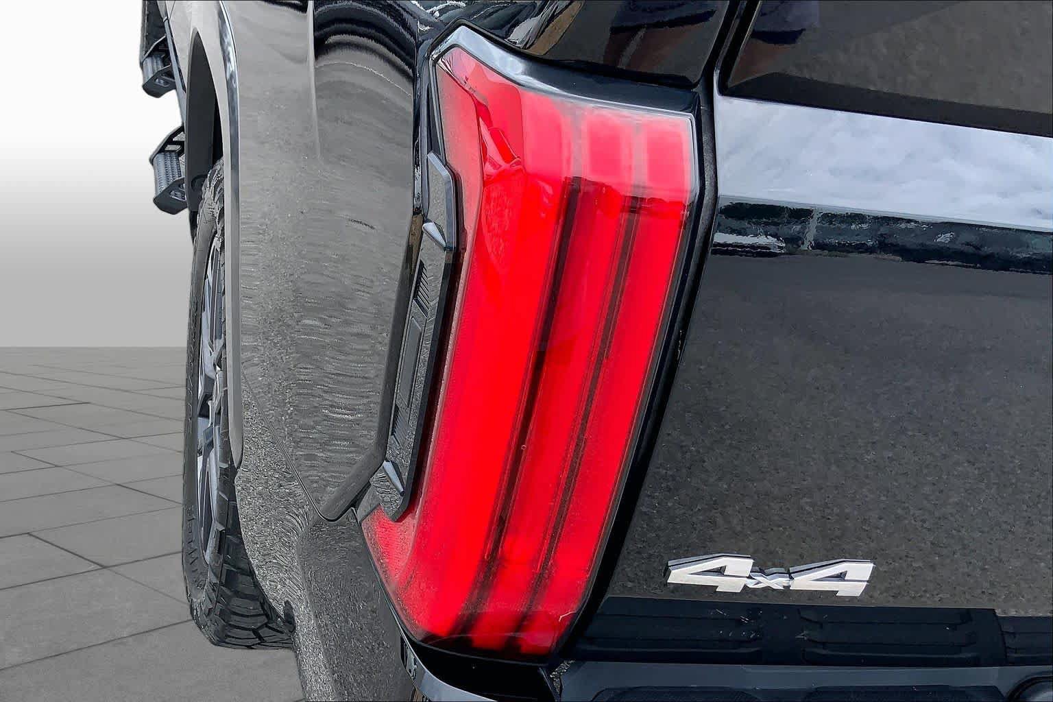 Used 2023 Toyota Tundra Limited AWD/4WD image 28