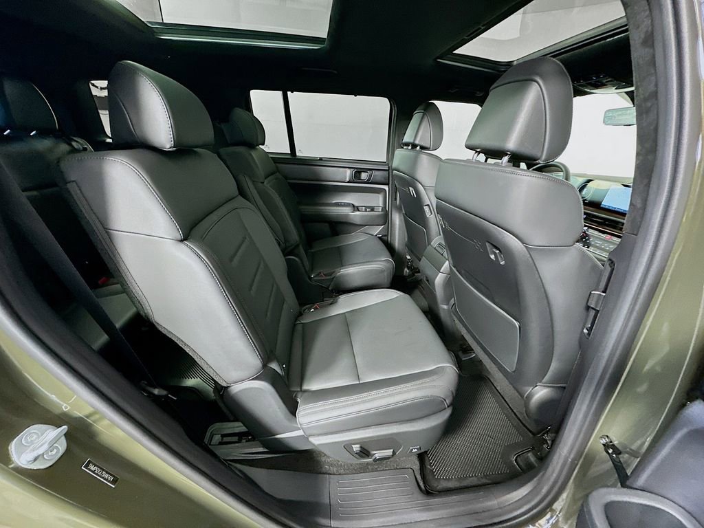 Certified 2025 Hyundai Santa Fe Calligraphy image 29