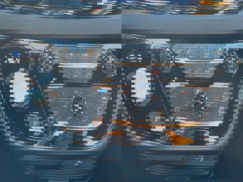 New 2026 Chrysler Voyager LX image 10