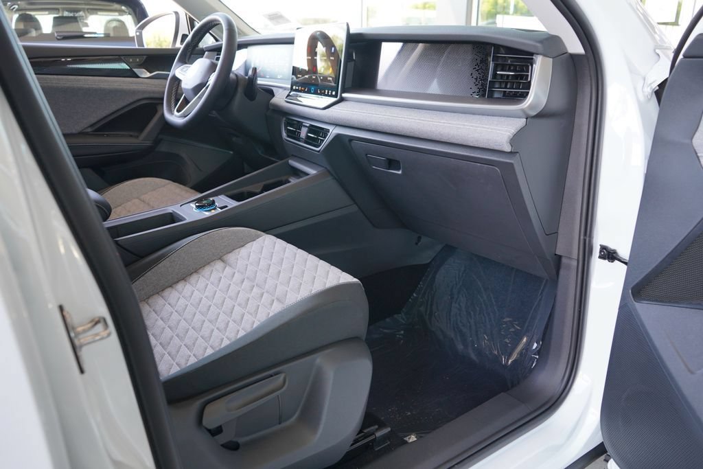 New 2026 Volkswagen Tiguan S FWD image 33