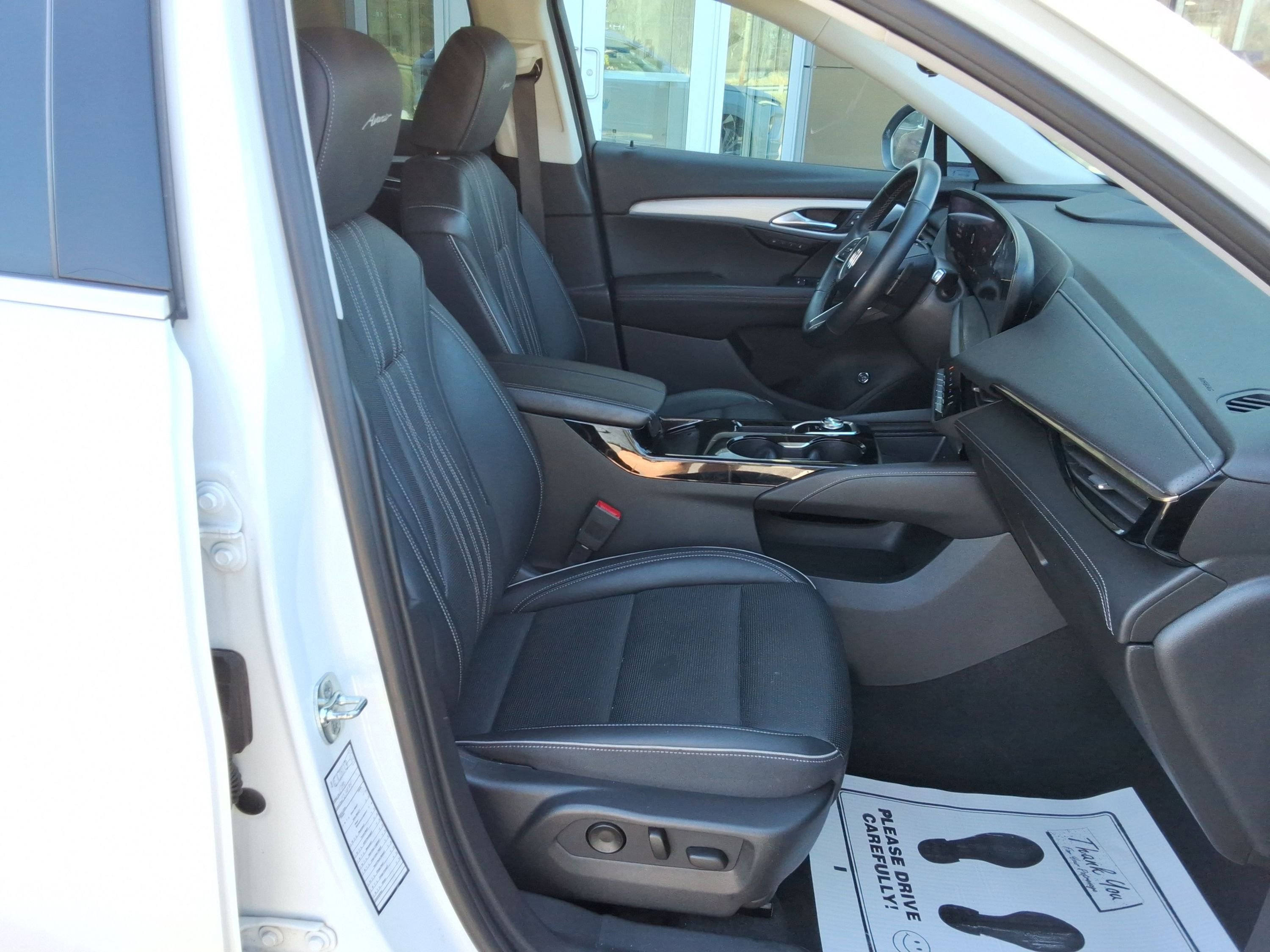 Used 2024 Buick Envision Avenir AWD/4WD image 33