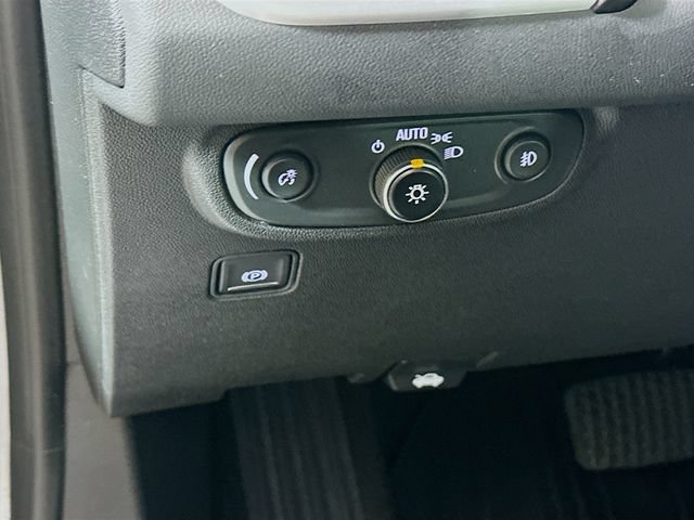 Used 2023 GMC Terrain SLT AWD/4WD image 13