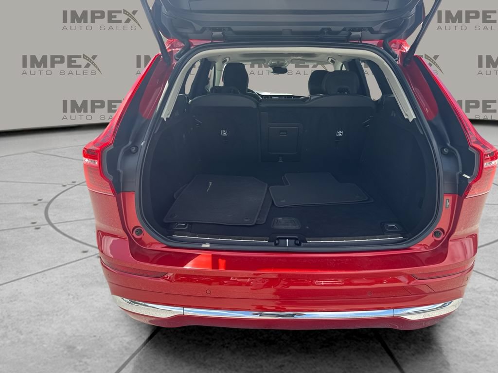 Used 2023 Volvo XC60 B5 Plus FWD image 18