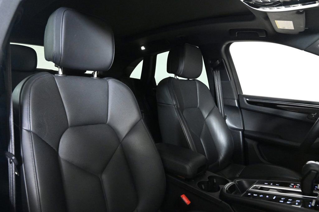 Certified 2022 Porsche Macan S image 19