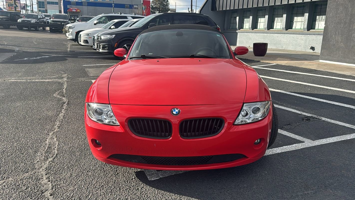 Used 2005 BMW Z4 2.5i image 8