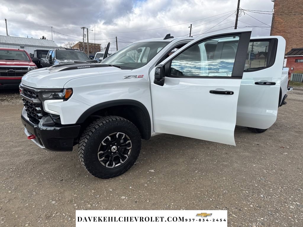 Used 2025 Chevrolet Silverado 1500 ZR2 w/ Technology Package image 29