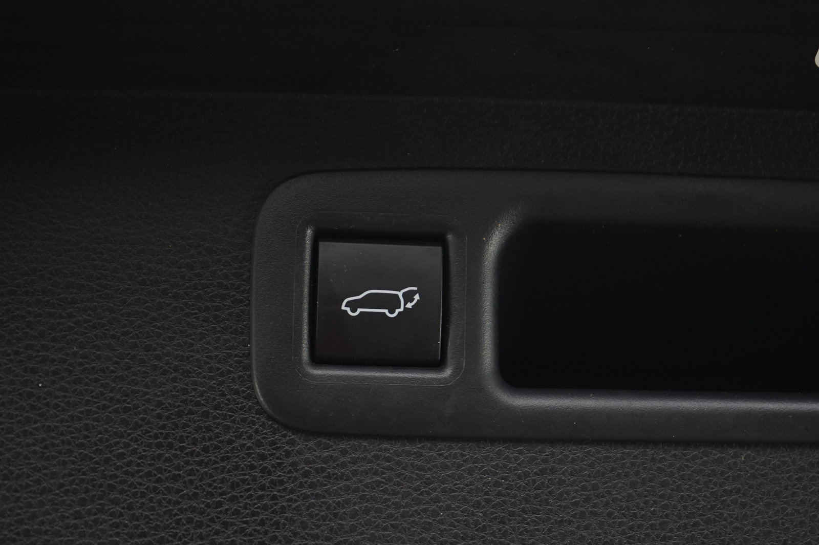 Used 2025 Toyota Highlander XSE AWD/4WD image 19