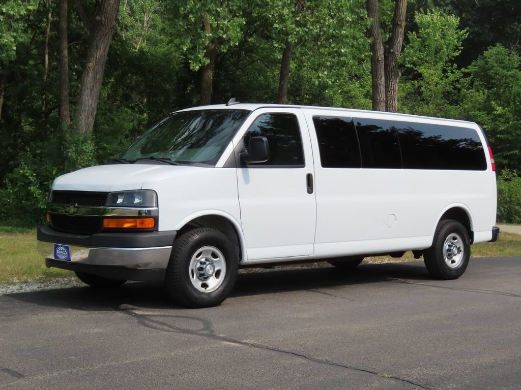 Used 2017 Chevrolet Express 3500 LT w/ LT Preferred Equipment Group RWD image 21