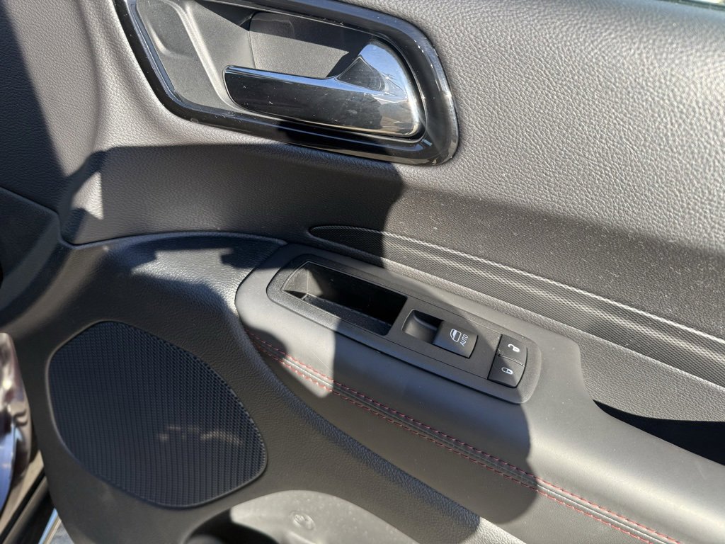 Used 2024 Dodge Durango GT image 31