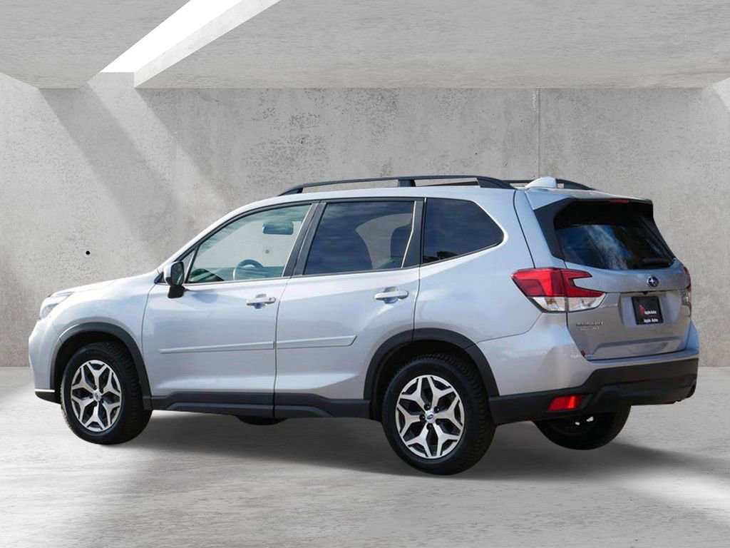 Used 2021 Subaru Forester Premium AWD/4WD image 4