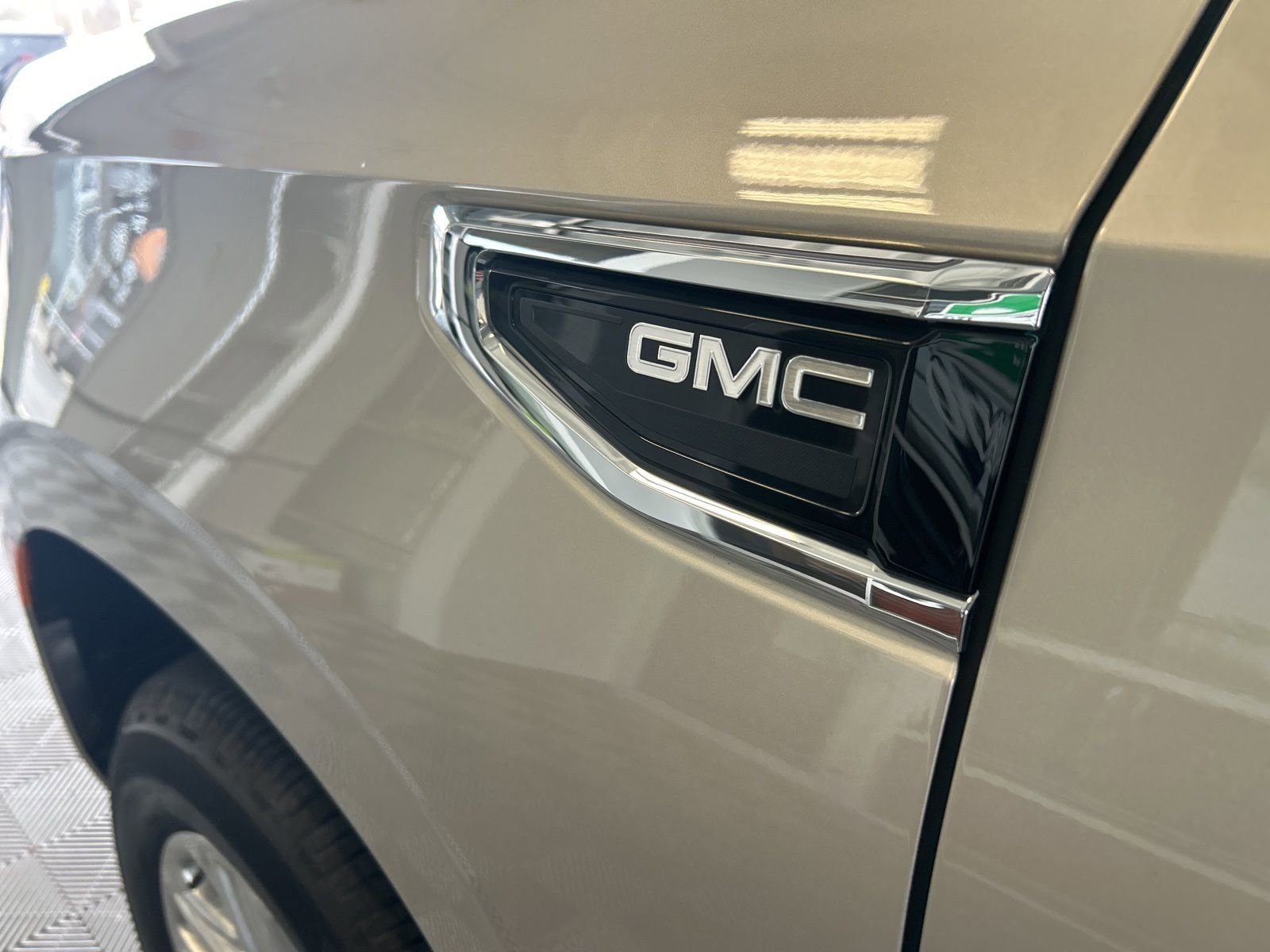 Used 2021 GMC Yukon SLT w/ SLT Luxury Plus Package AWD/4WD image 11