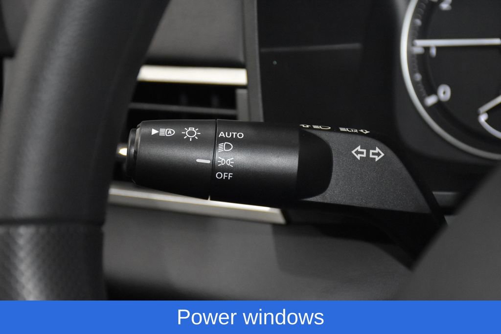 New 2025 Mitsubishi Outlander ES image 10