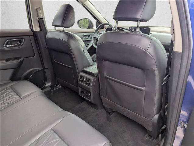 Used 2022 Nissan Rogue Platinum w/ Head-Up Display Package FWD image 30