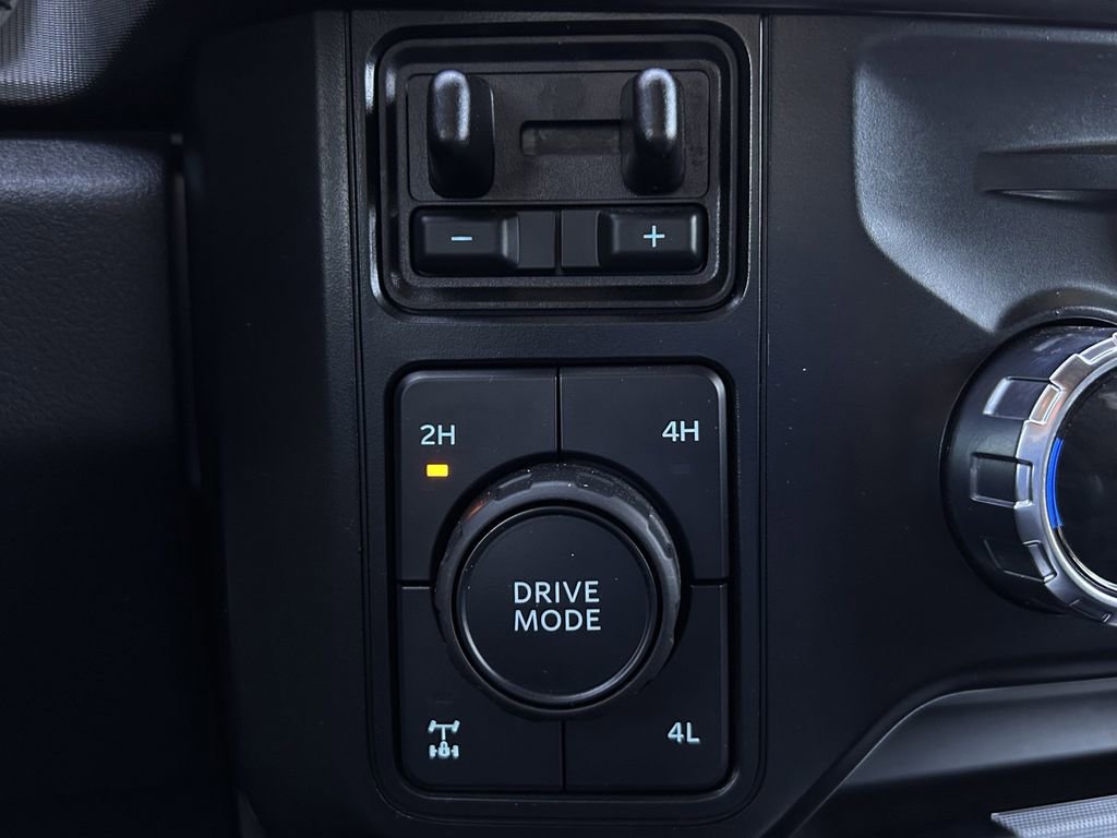 Used 2024 Ford F350 Platinum image 22