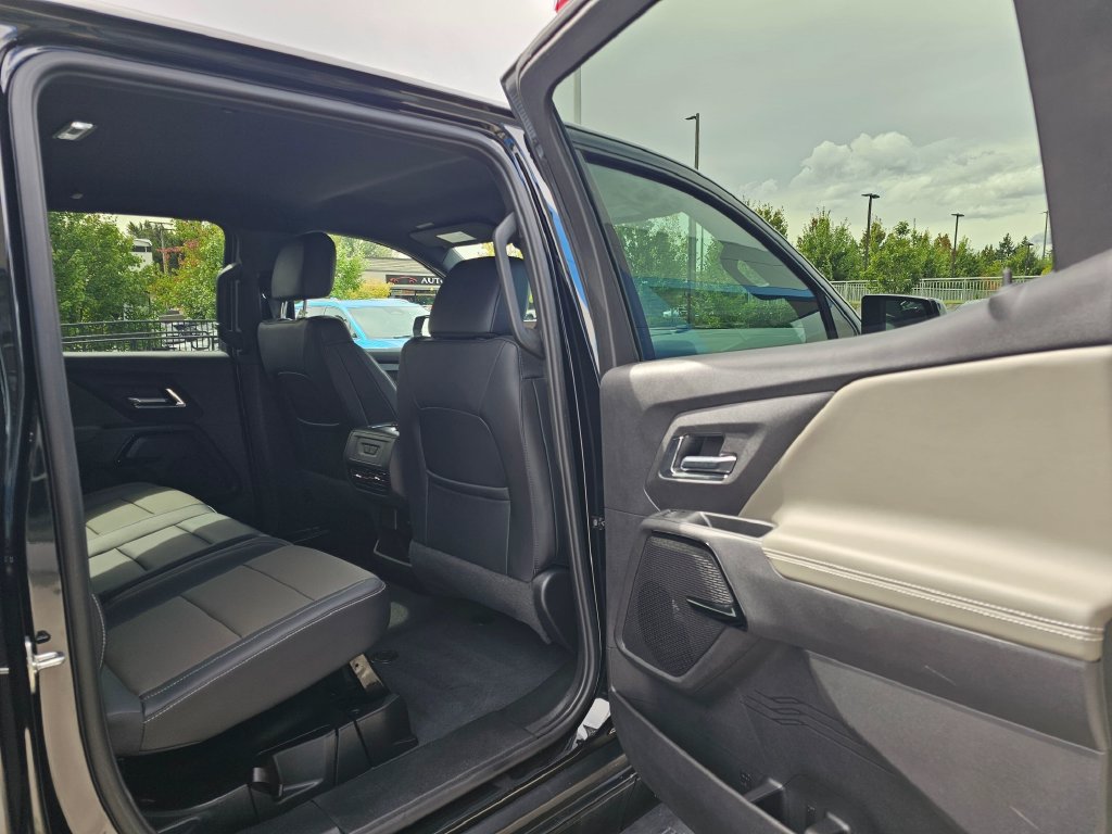 Used 2026 Chevrolet Silverado EV Trail Boss AWD/4WD image 15