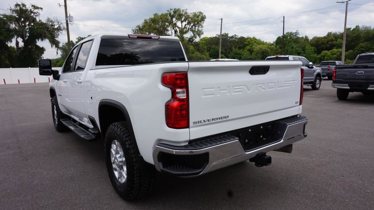 Used 2022 Chevrolet Silverado 2500 LT w/ Convenience Package AWD/4WD image 5