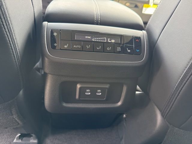 New 2026 Nissan Pathfinder SL w/ SL Premium Package AWD/4WD image 15