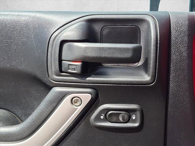 Used 2012 Jeep Wrangler Sahara w/ Dual Top Group AWD/4WD image 7
