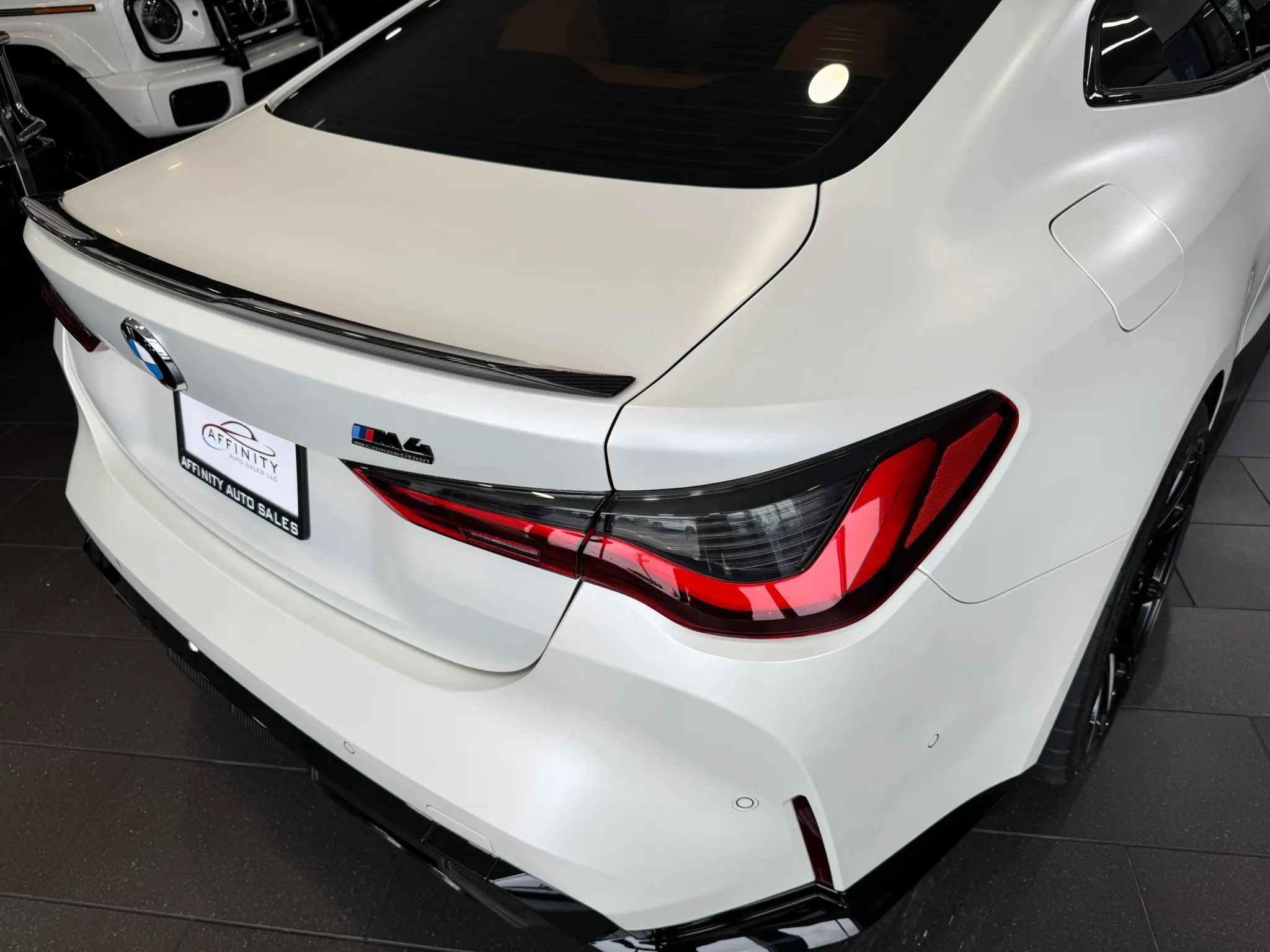 Used 2021 BMW M4 Competition w/ M Carbon Exterior Package RWD image 6