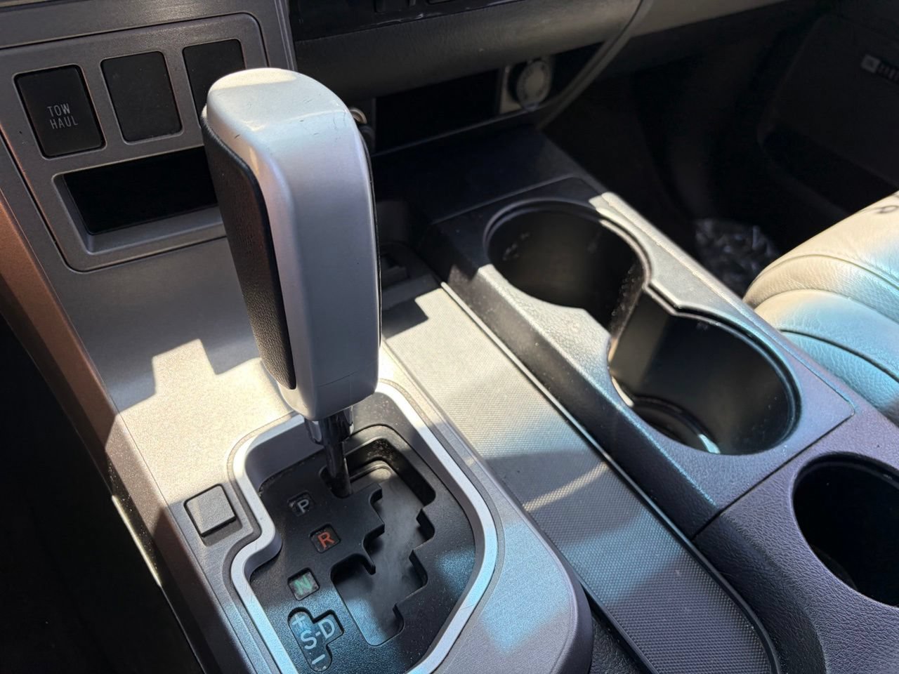 Used 2015 Toyota Sequoia Limited RWD image 8