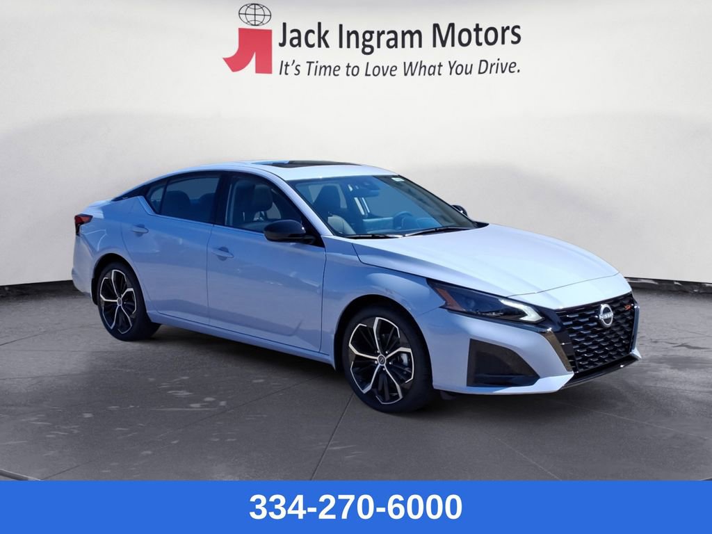 New 2025 Nissan Altima 2.5 SR w/ SR Premium Package image 7