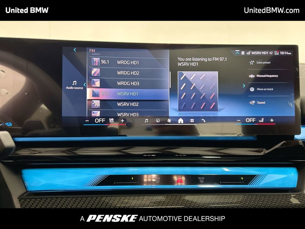 New 2026 BMW 550e xDrive w/ Premium Package image 16