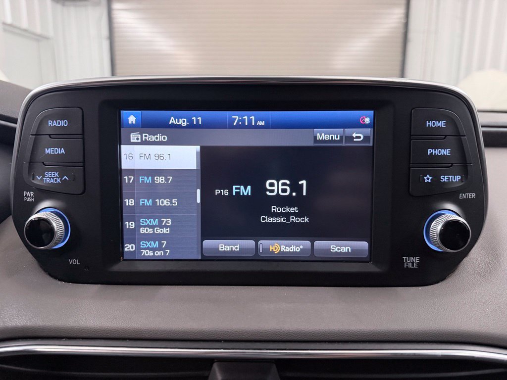 Used 2020 Hyundai Santa Fe SEL FWD image 17