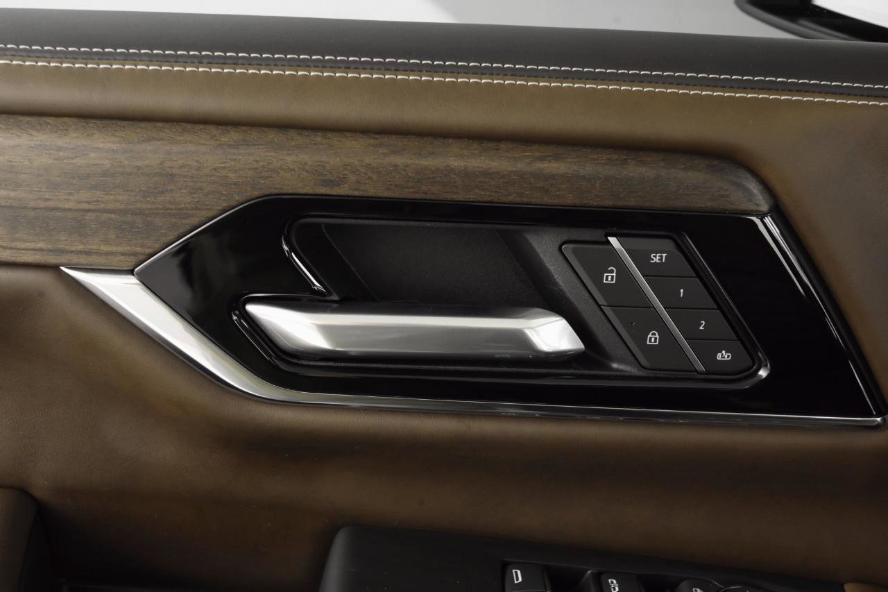 Used 2025 GMC Yukon XL Denali Ultimate image 29