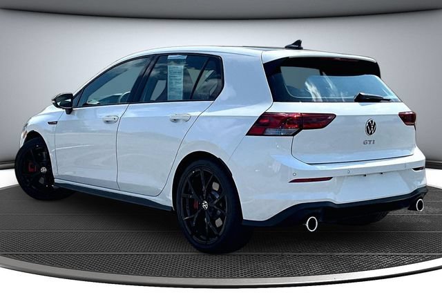 Used 2024 Volkswagen GTI SE w/ MDO Package FWD image 4