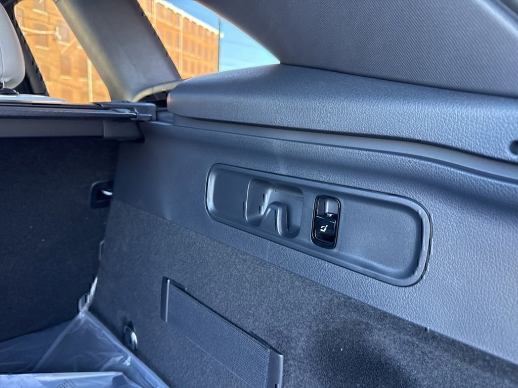 Certified 2026 Mercedes-Benz GLC 300 4MATIC image 27