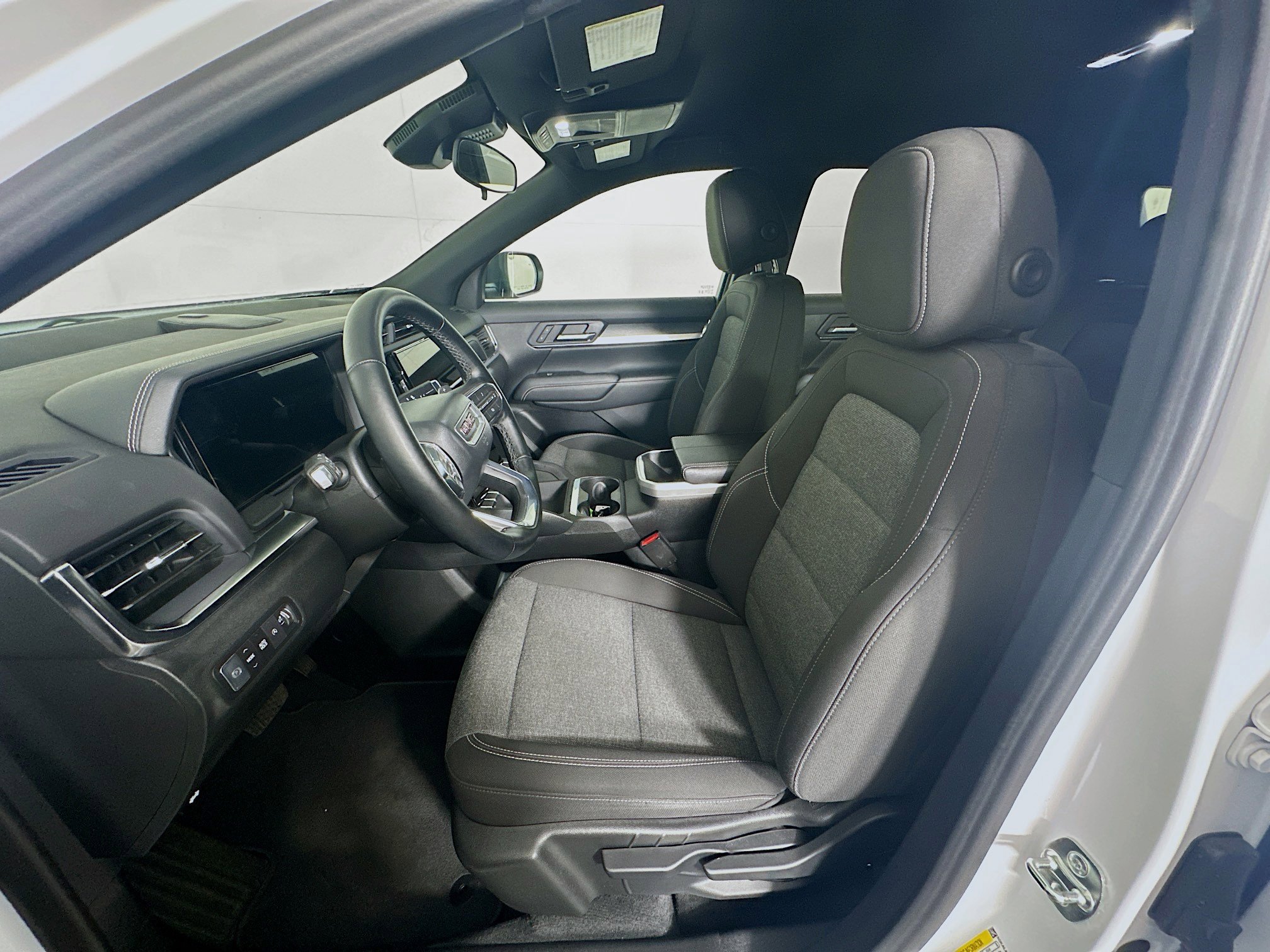 Used 2026 GMC Terrain Elevation image 13