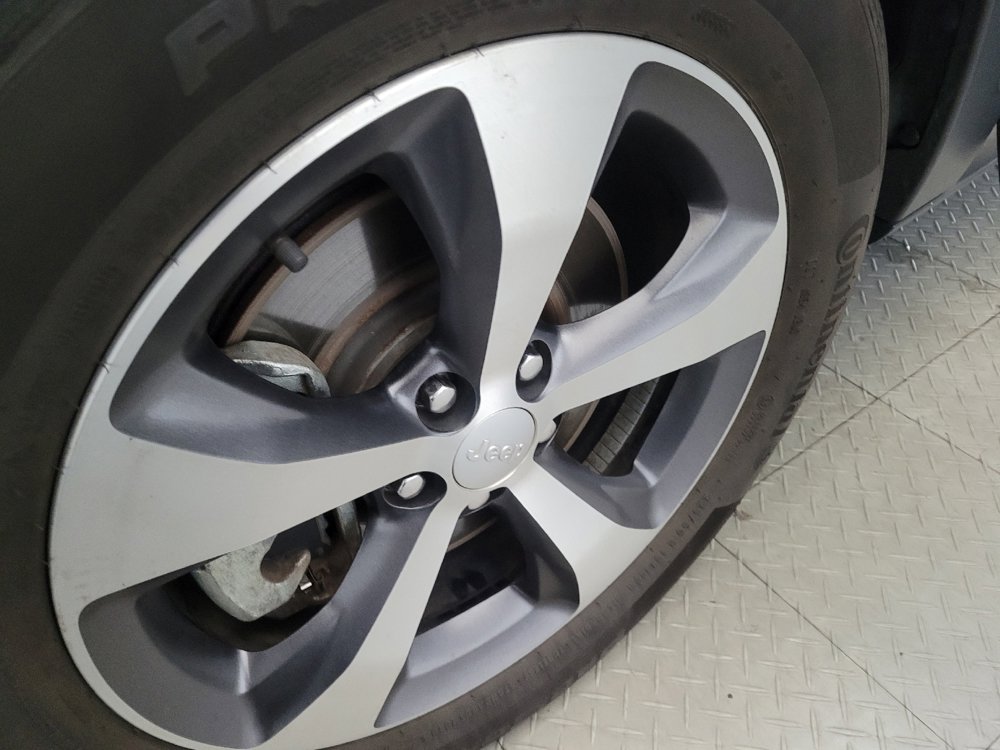 Used 2022 Jeep Cherokee Limited image 31