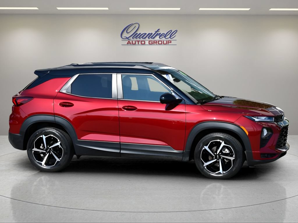 Used 2023 Chevrolet TrailBlazer RS w/ Convenience Package FWD image 3