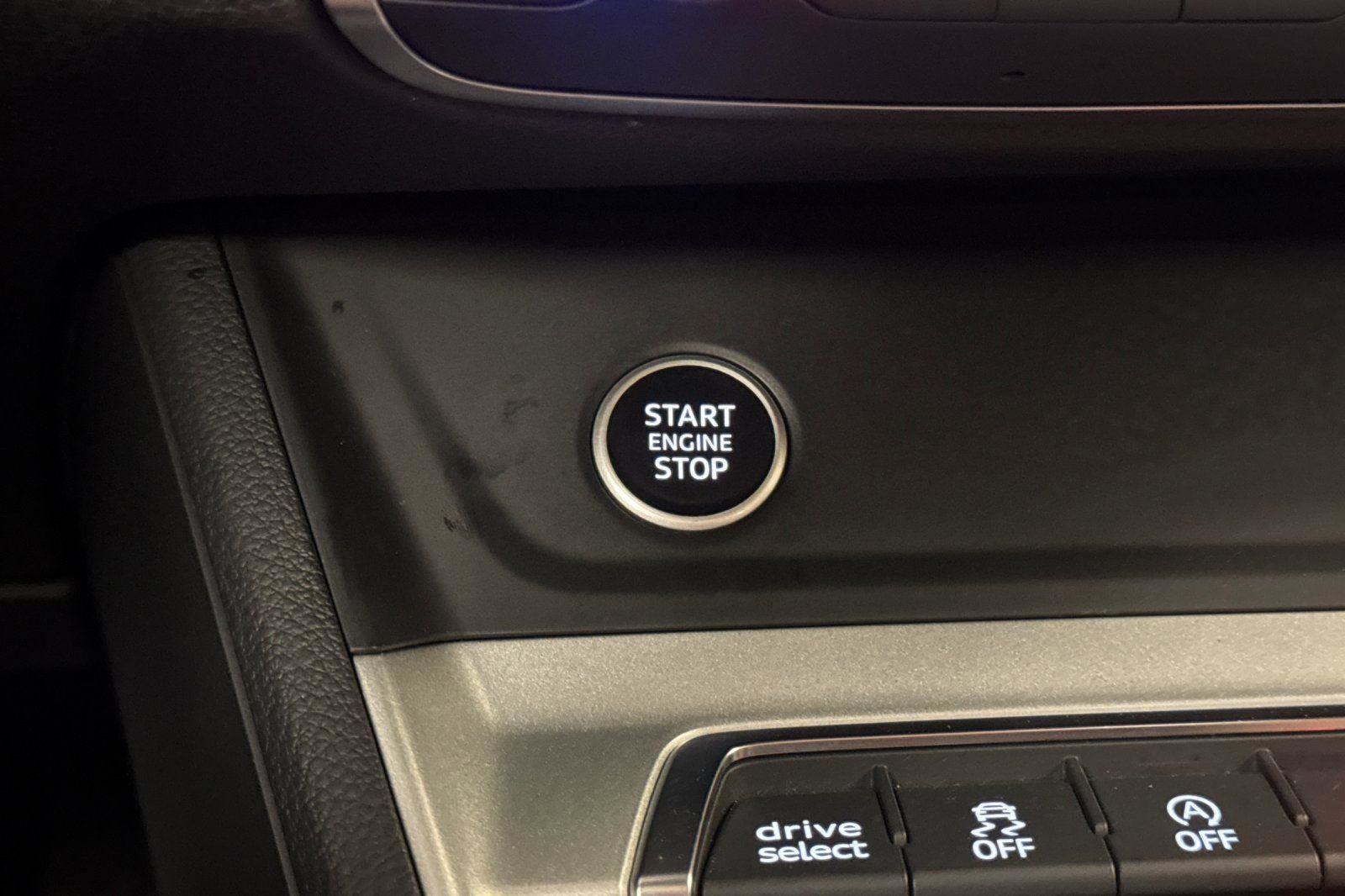 Used 2021 Audi Q3 2.0T Premium w/ Convenience Package image 21