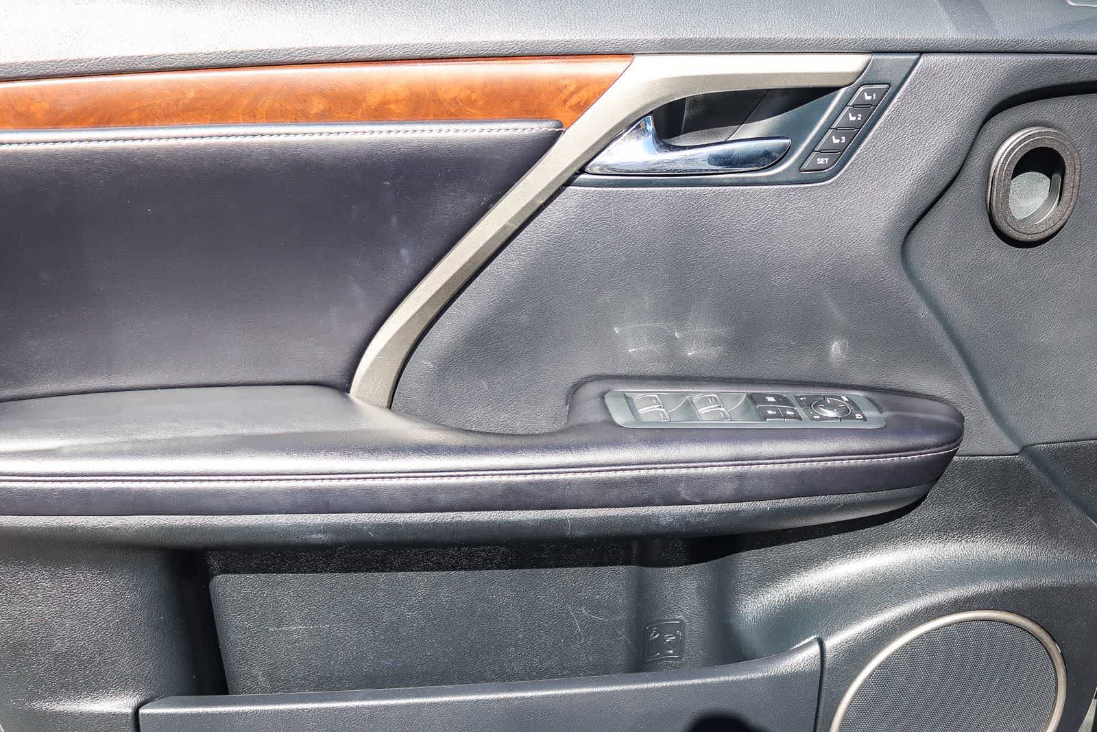 Used 2020 Lexus RX 350L FWD w/ Premium Package image 23