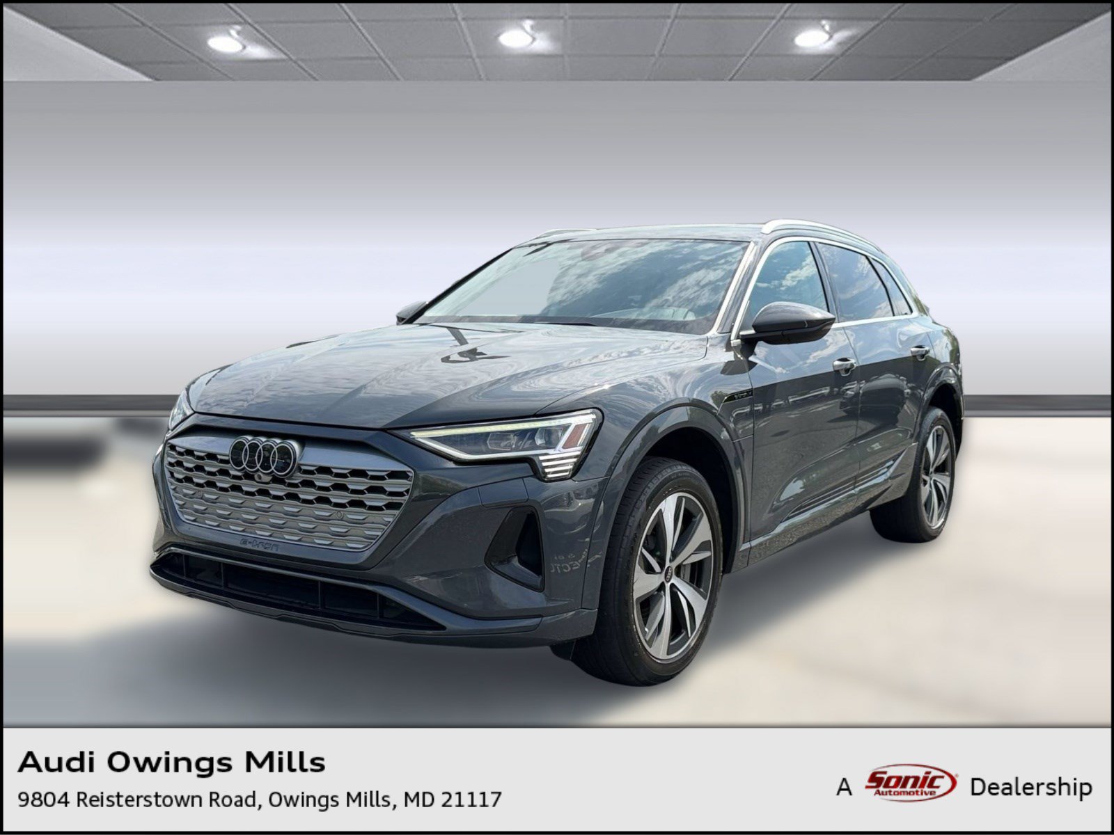 Used 2024 Audi Q8 e-tron Premium AWD/4WD image 1