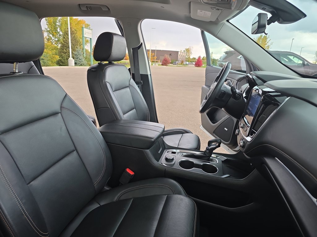 Used 2021 Chevrolet Traverse Premier w/ Redline Edition image 10