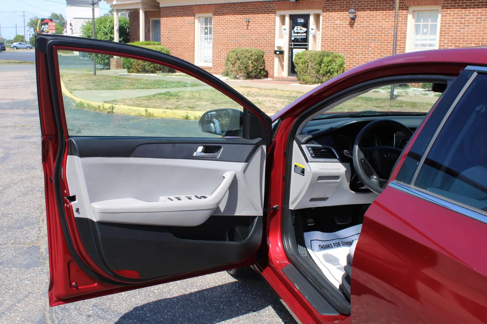 Used 2016 Hyundai Sonata SE FWD image 6