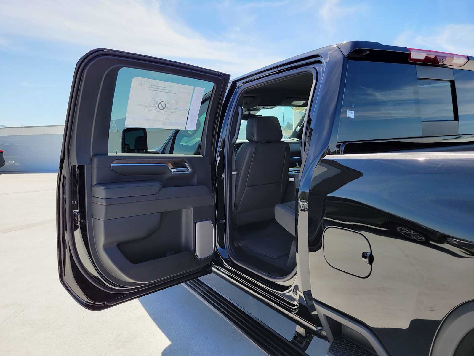 New 2026 Chevrolet Silverado 2500 High Country w/ Midnight Edition AWD/4WD image 15