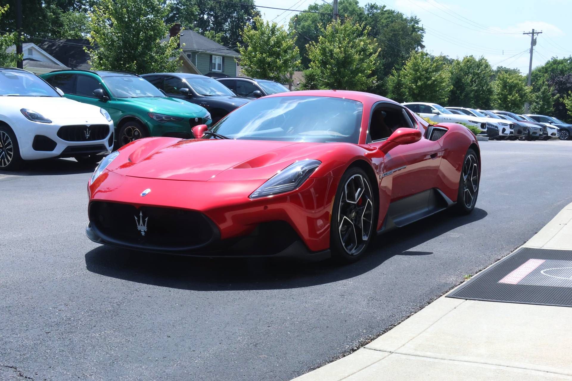 Used 2022 Maserati MC20 Coupe RWD image 2