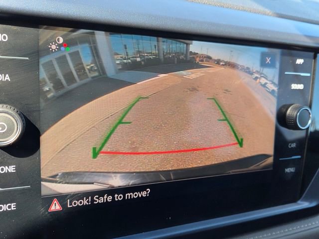 Used 2024 Volkswagen Taos SE image 23